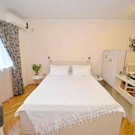 Apartment Filip Kotor Buitenkant foto