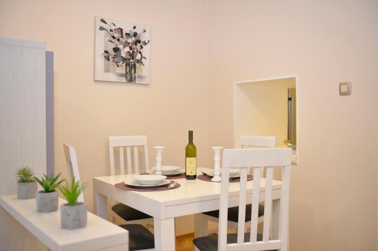 Apartment Filip Kotor Buitenkant foto