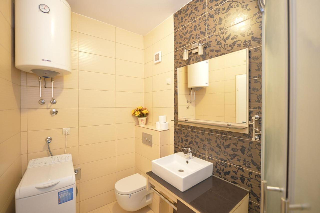 Apartment Filip Kotor Buitenkant foto